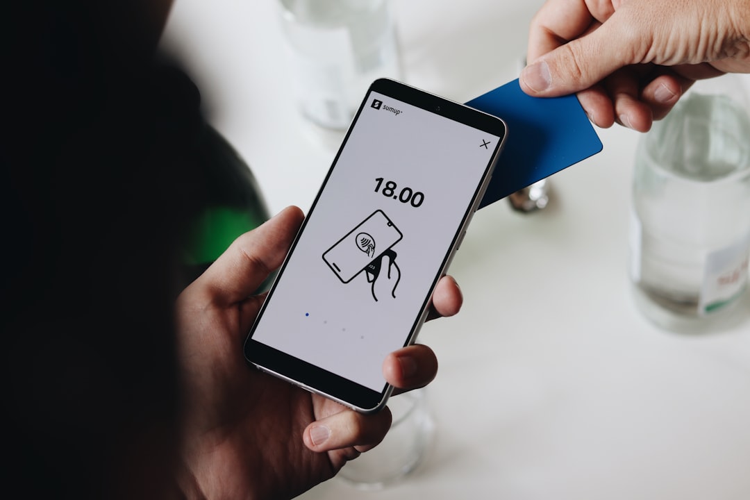 A contactless payment made with a blue card using Tap to Pay on Android. This feature enables small businesses to offer fast and secure mobile payments, perfect for entrepreneurs on the go.